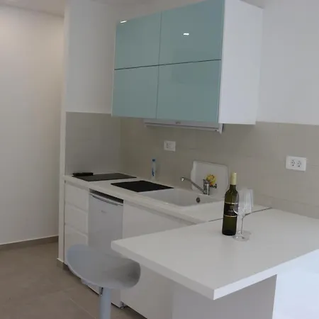 Lovely アパート シベニク